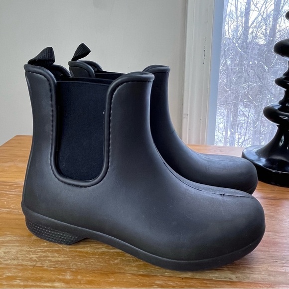 Crocs Freesail Women’s Chelsea Boots - Picture 1 of 14